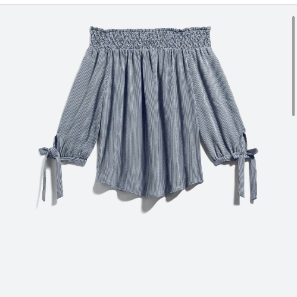Alice Blue Pineto off the shoulder top